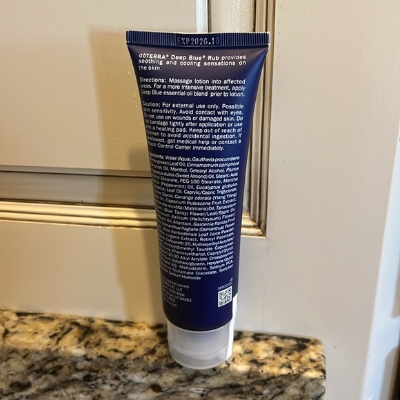 New doterra deep blue rub w/ proprietary CPTG deep blue essential oil blend 4 fl - Picture 2 of 4